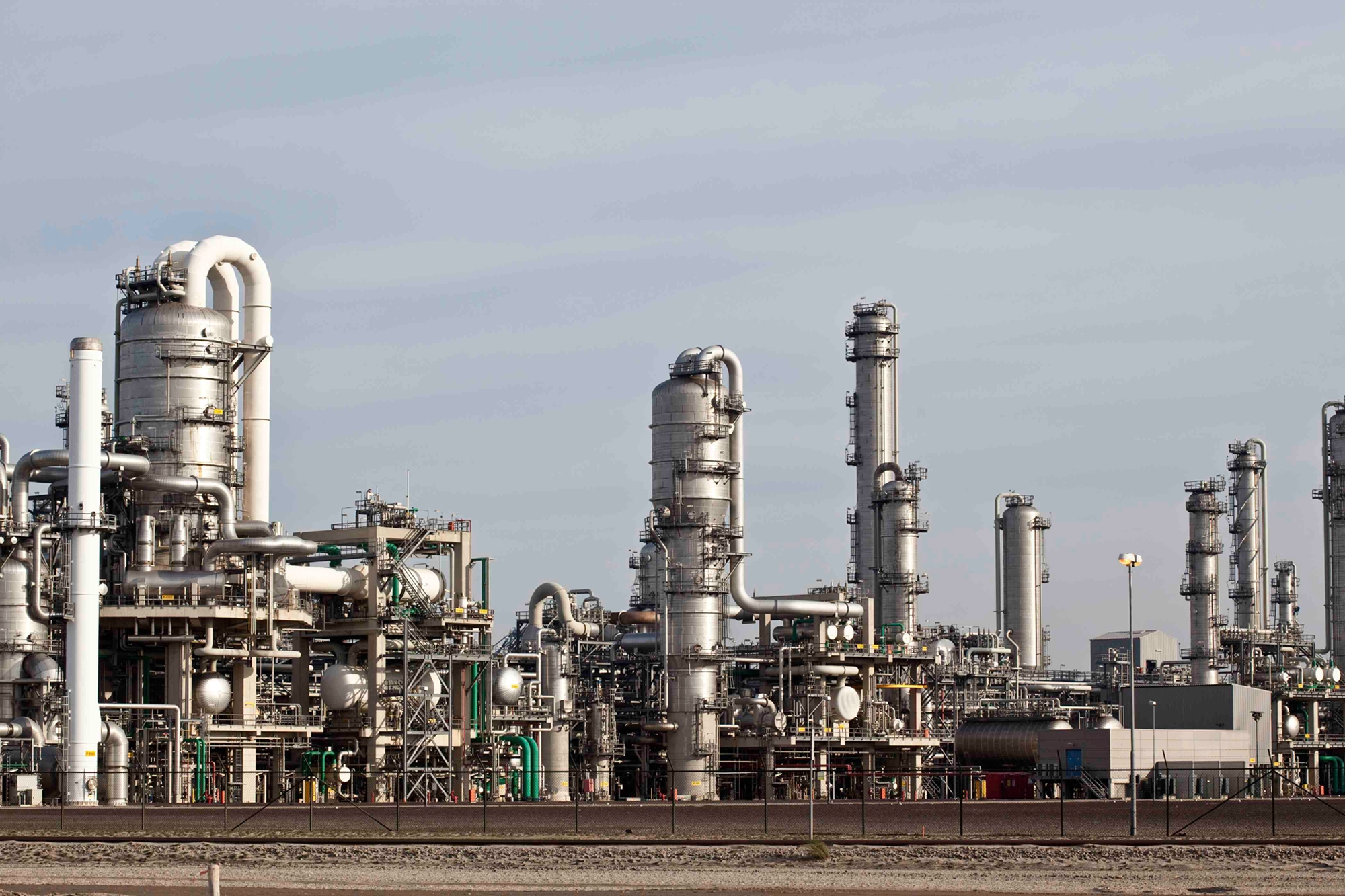 Alcoa Misses Targets as Geopolitical Strain Hits Materials Sector